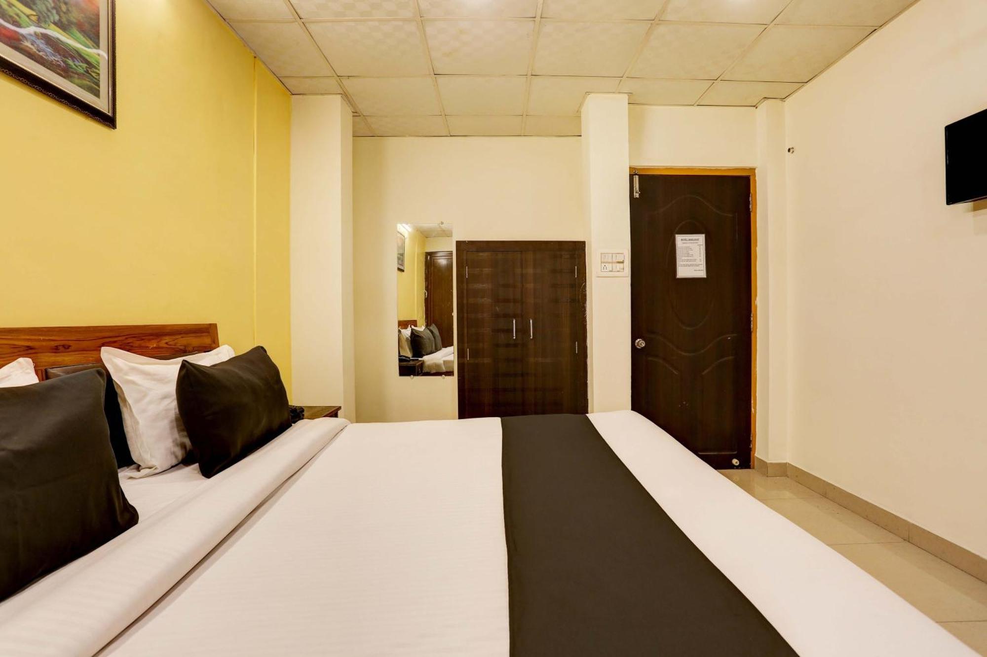 Collection O Hotel Moon Light Lucknow Exterior foto